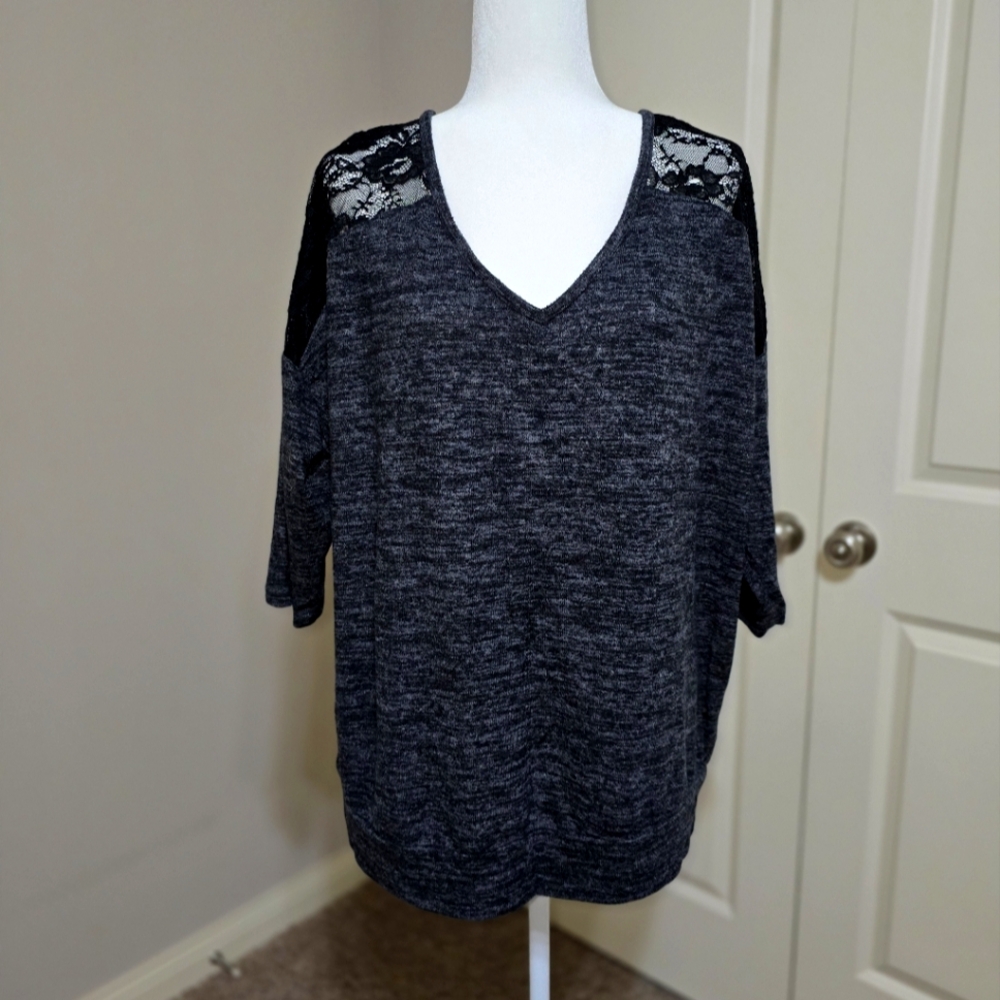 Torrid Super Soft Plush Lace Top Size 2 (XXL)